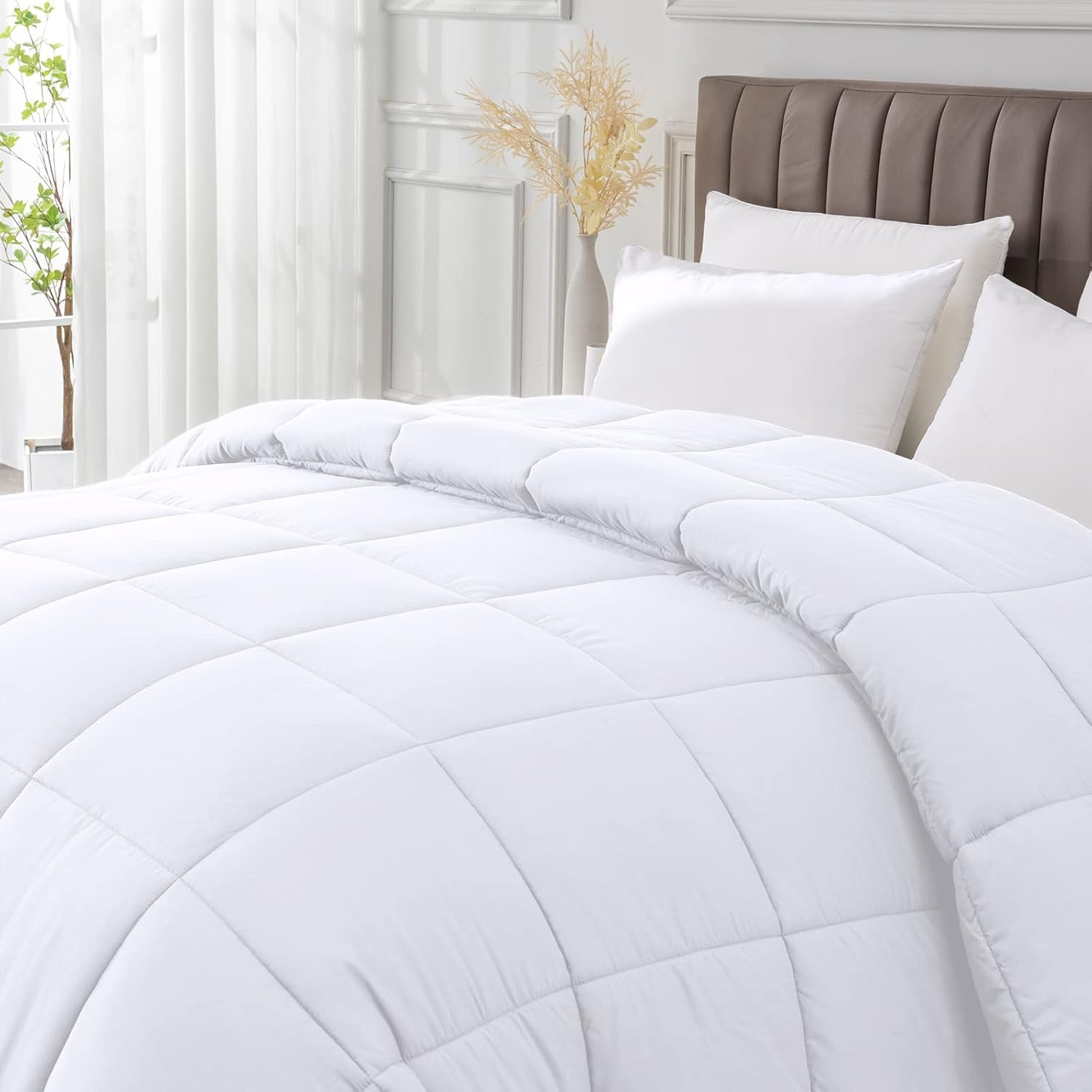 Queen Size Comforter Duvet Insert - All Season White Quilted down Alternative Bedding Comforter with Corner Tabs - Winter Summer Fluffy Soft - Machine Washable